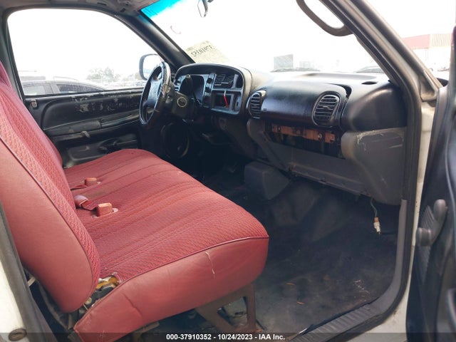 1998 DODGE RAM 1500 VIN: 1B7HC16X2WS744474