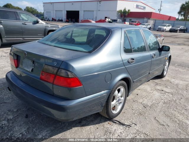 2000 SAAB 9-5 YS3EF48Z0Y3005622 Photo 3