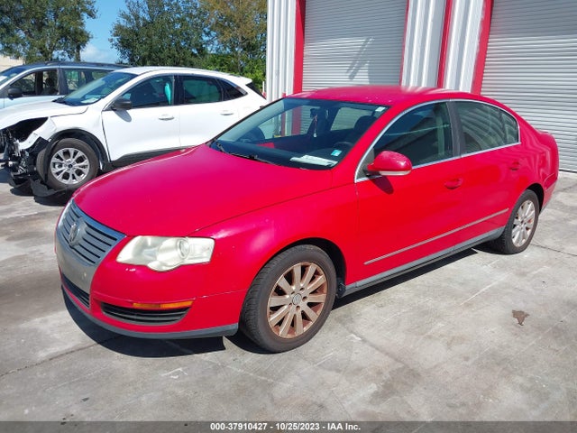 2008 VOLKSWAGEN PASSAT SEDAN WVWJK73C58E066801 Photo 1