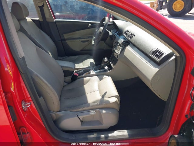 2008 VOLKSWAGEN PASSAT SEDAN WVWJK73C58E066801 Photo 4