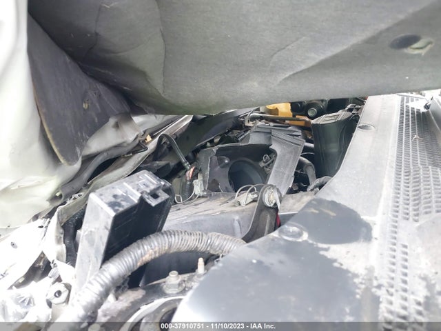 2004 FORD ESCAPE XLT VIN: 1FMCU931X4KB08433