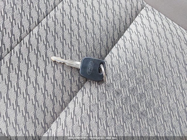 2004 FORD ESCAPE XLT VIN: 1FMCU931X4KB08433