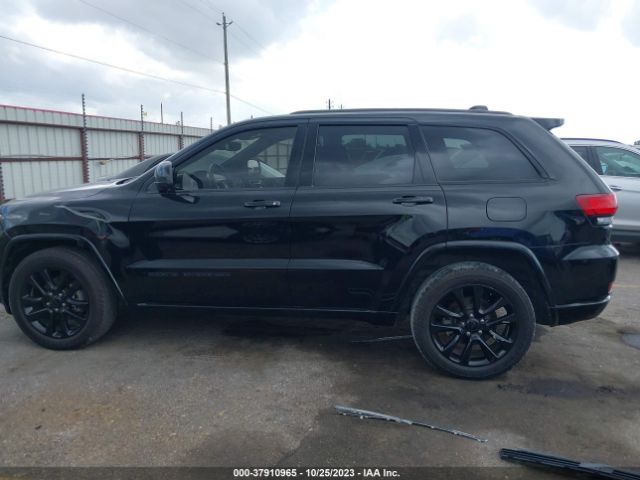 1C4RJFAG5HC895126 Jeep Grand Cherokee Altitude