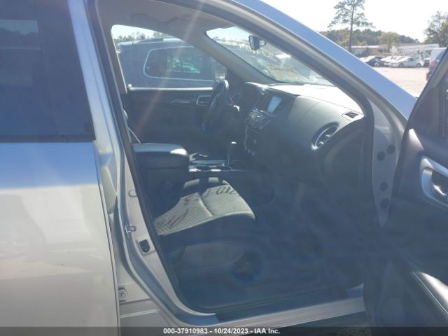 5N1DR2MN7JC665112 Nissan Pathfinder Sv