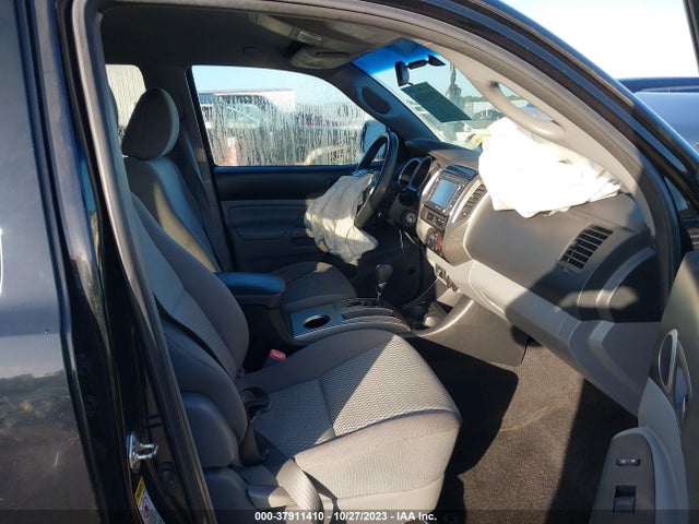 Toyota Tacoma Prerunner 2014 5TFJX4GN9EX034347 Image 5