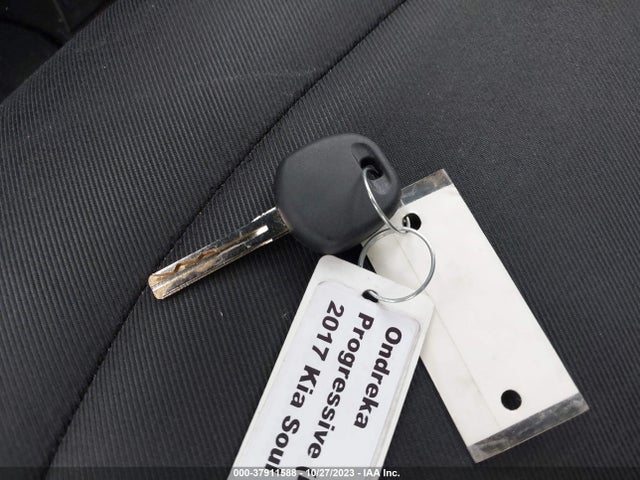 KIA SOUL + 2017 KNDJP3A59H7444816 Image 11