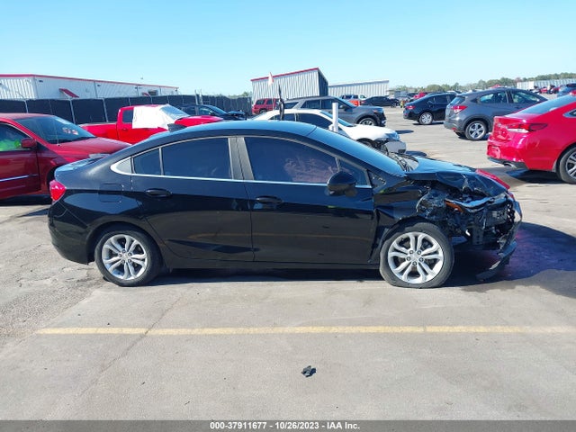 Chevrolet CRUZE LT 2019 1G1BE5SMXK7109060 Image 13