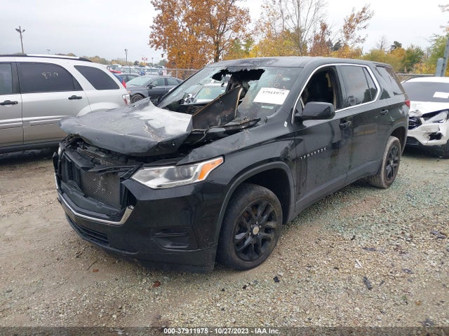 Chevrolet Traverse Ls 2018 1GNERFKW8JJ143197 Image 2