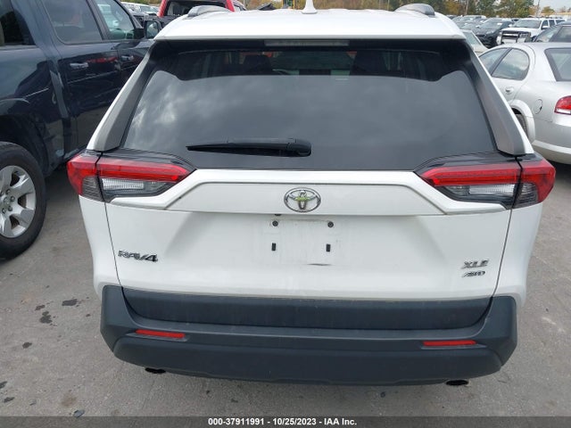 2019 TOYOTA RAV4 XLE VIN: JTMP1RFVXKD025471