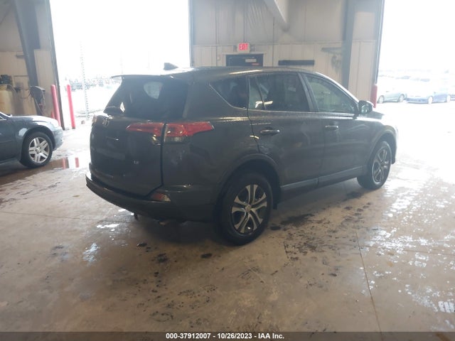 Toyota RAV4 LE 2018 2T3ZFREV7JW465628 Image 4