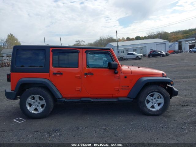 1C4BJWDG5FL630717 Jeep Wrangler Unlimited Sport