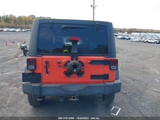 1C4BJWDG5FL630717 Jeep Wrangler Unlimited Sport