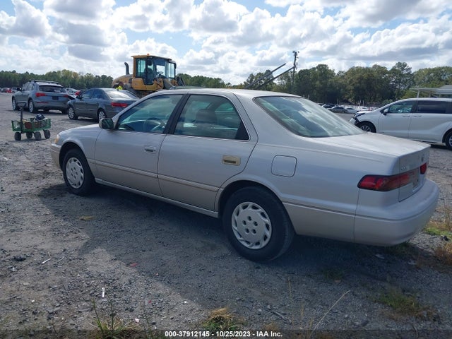 1998 TOYOTA CAMRY 4T1BG22K2WU215584 Photo 2