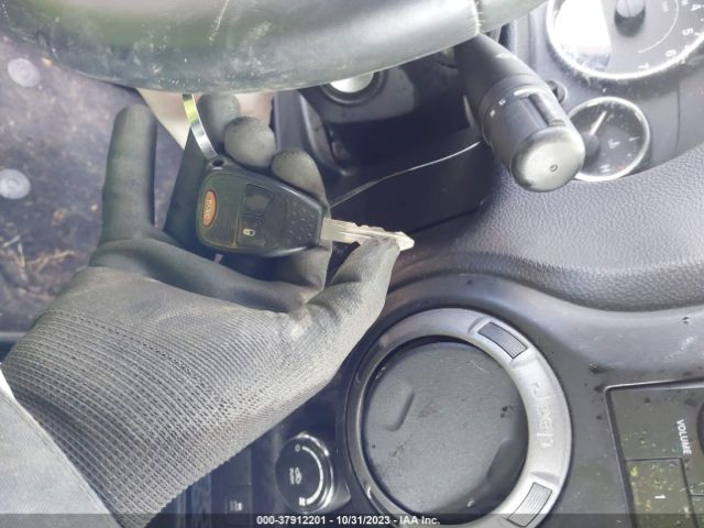 1C4BJWDG5FL713905 Jeep Wrangler Unlimited Sport