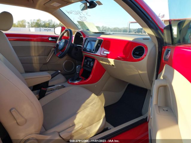 2017 VOLKSWAGEN BEETLE 3VWJ17AT0HM614152 Photo 4