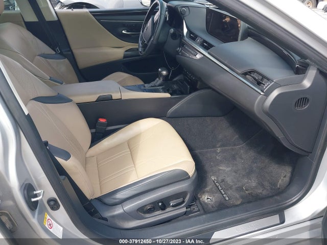 58ABZ1B15KU005768 Lexus Es Es 350