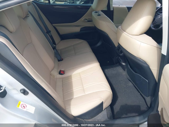 58ABZ1B15KU005768 Lexus Es Es 350