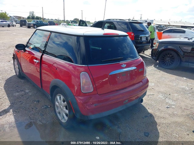 2004 MINI COOPER HARDTOP WMWRC33464TC53911 Photo 2