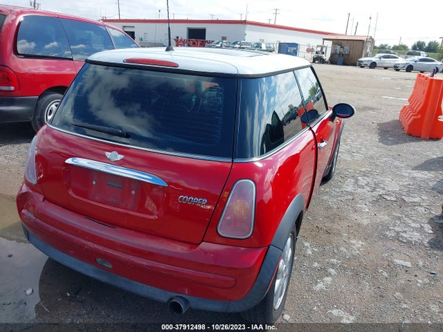 2004 MINI COOPER HARDTOP WMWRC33464TC53911 Photo 3