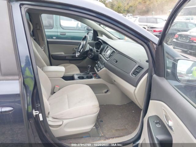 KNDMB5C19F6022372 KIA SEDONA LX