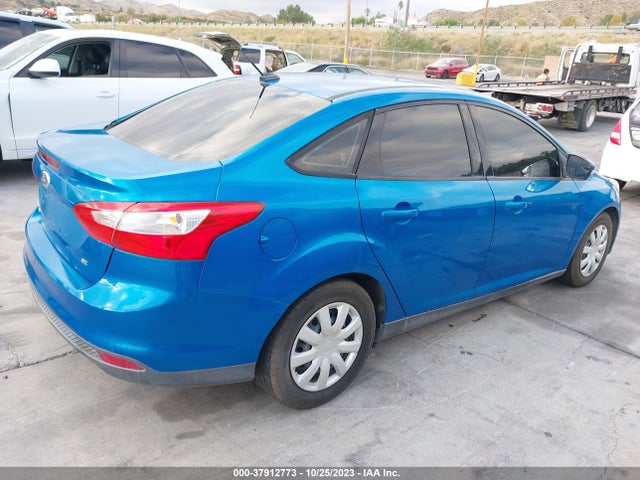 Ford FOCUS SE 2014 1FADP3F24EL375330 Image 4