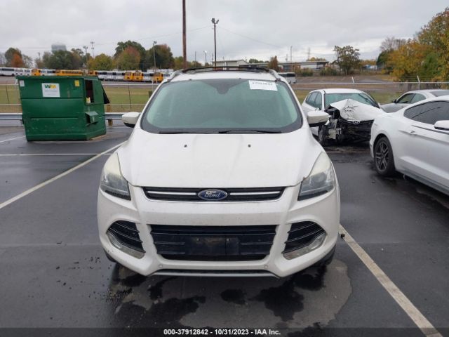 1FMCU9J9XFUC54170 Ford Escape Titanium