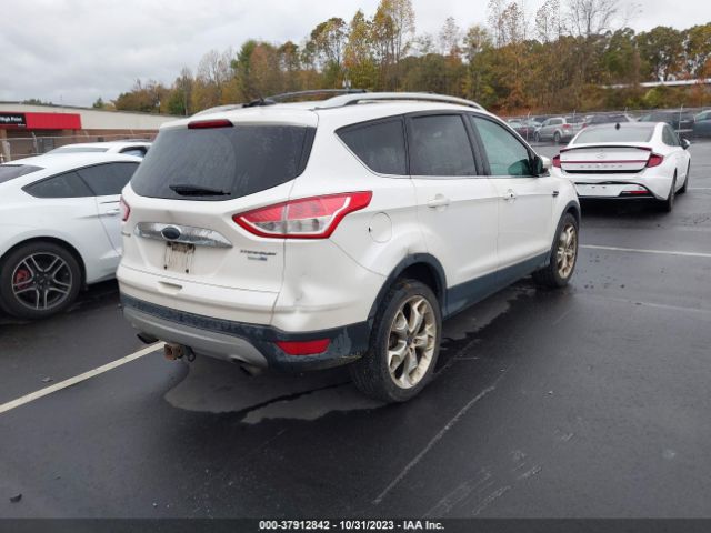 1FMCU9J9XFUC54170 Ford Escape Titanium