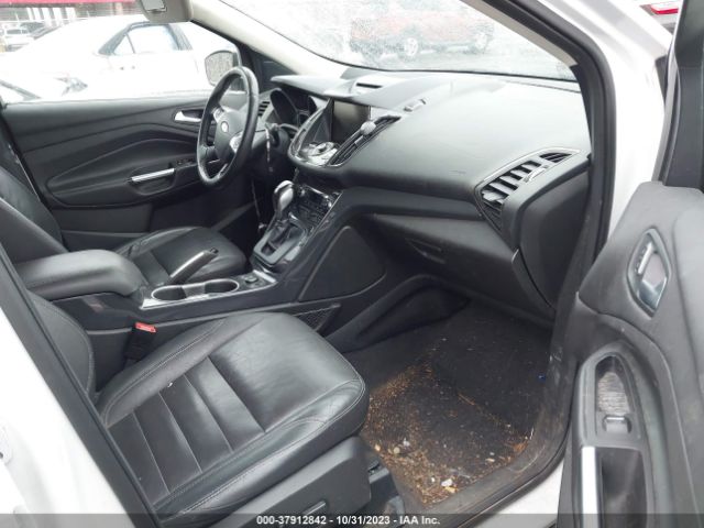 1FMCU9J9XFUC54170 Ford Escape Titanium