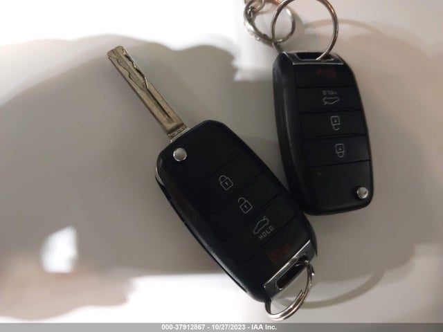 KIA Optima Lx 2015 5XXGM4A7XFG492209 Image 11