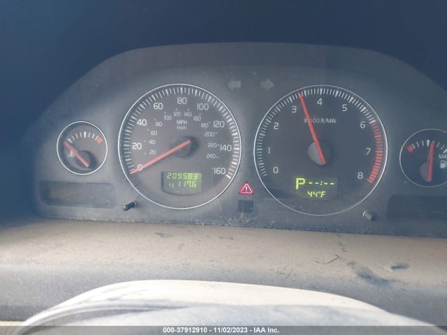 37912910 :رقم المزاد ، YV4SZ592161230579 vin ، 2006 Volvo Xc70 مزاد بيع
