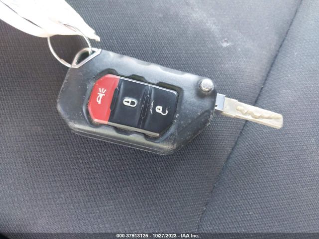 1C4HJXDGXJW154178 Jeep Wrangler Unlimited Sport S