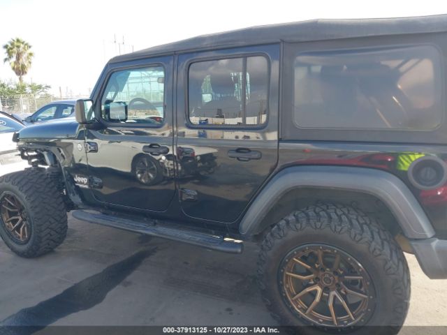 1C4HJXDGXJW154178 Jeep Wrangler Unlimited Sport S