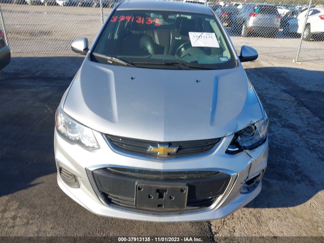 Chevrolet Sonic Premier 2018 1G1JF5SB9J4136189 Image 13