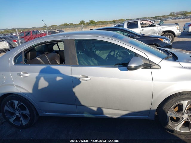 Chevrolet Sonic Premier 2018 1G1JF5SB9J4136189 Image 14