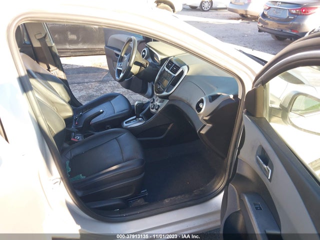Chevrolet Sonic Premier 2018 1G1JF5SB9J4136189 Image 5