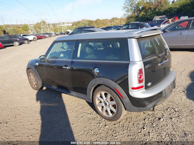 2011 MINI COOPER CLUBMAN WMWZG3C53BTY36816 Photo 2