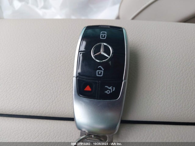 2019 MERCEDES-BENZ E 300 VIN: WDDZF4JB7KA569749