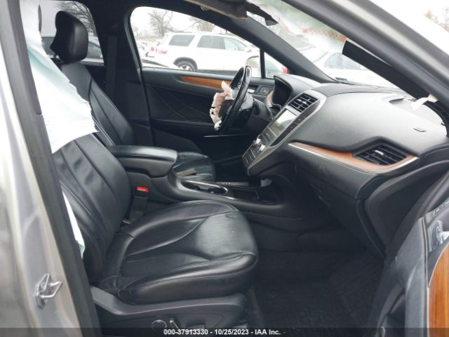 5LMCJ2D96JUL23356 Lincoln MKC SELECT