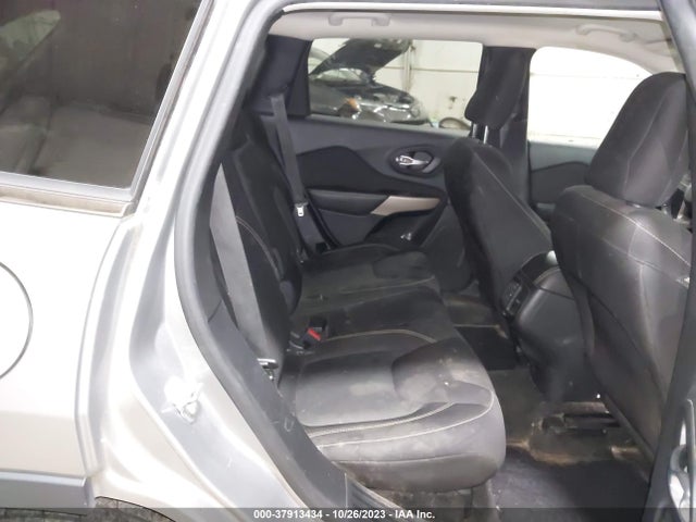 1C4PJMCS8FW769139 Jeep Cherokee Latitude