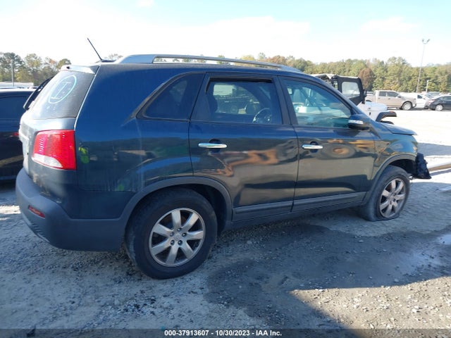 2011 KIA SORENTO LX VIN: 5XYKT3A17BG155697