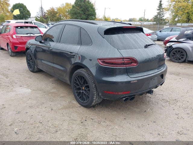 2017 PORSCHE MACAN WP1AG2A58HLB53028 Photo 2