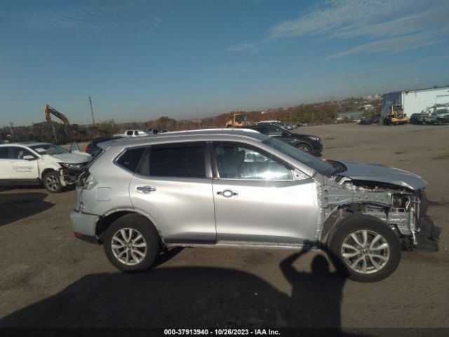 JN8AT2MV4JW303282 Nissan ROGUE SV