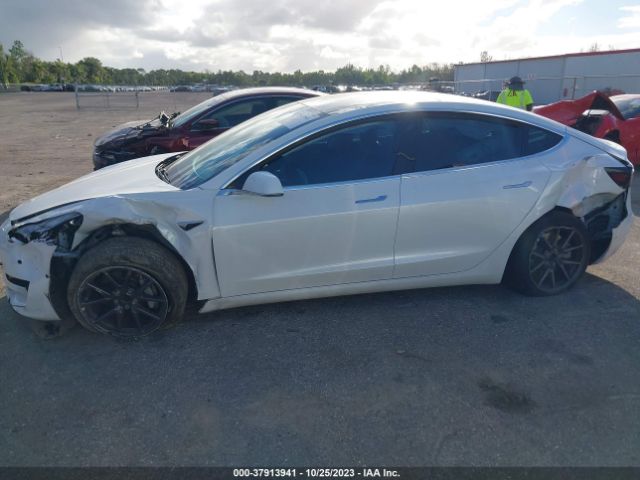 5YJ3E1EAXKF484821 Tesla Model 3 Range