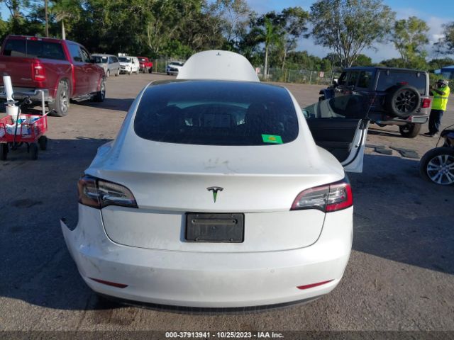 5YJ3E1EAXKF484821 Tesla Model 3 Range