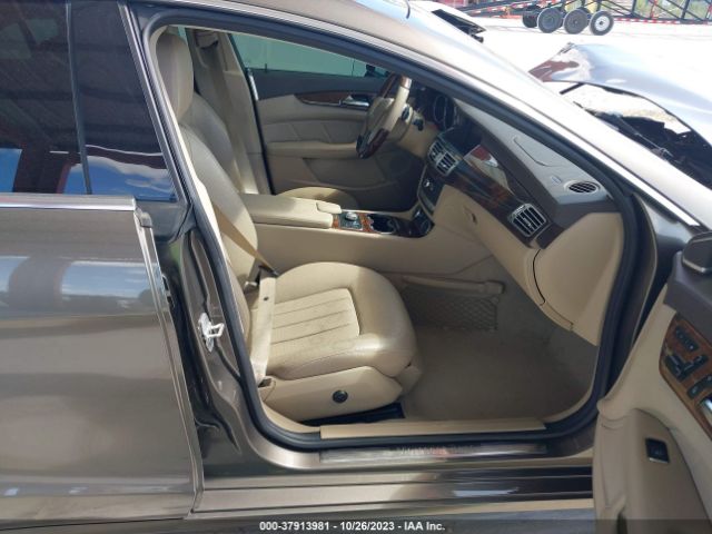2013 MERCEDES-BENZ CLS-CLASS WDDLJ7DB1DA088996 Photo 4