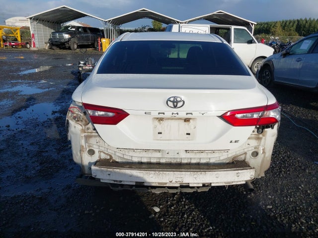 2018 TOYOTA CAMRY LE VIN: JTNB11HK7J3050794