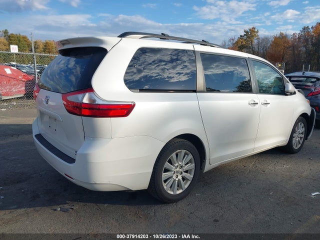 Toyota SIENNA XLE 2015 5TDDK3DC4FS105258 Image 4