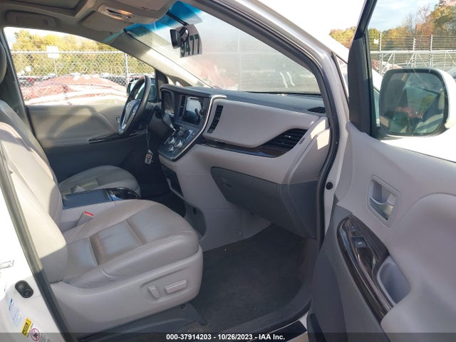 Toyota SIENNA XLE 2015 5TDDK3DC4FS105258 Image 5