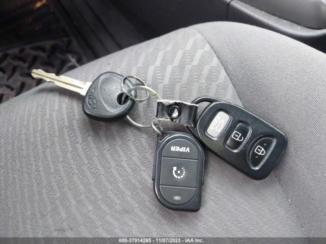 KMHDH4AE1GU606286 Hyundai ELANTRA SE