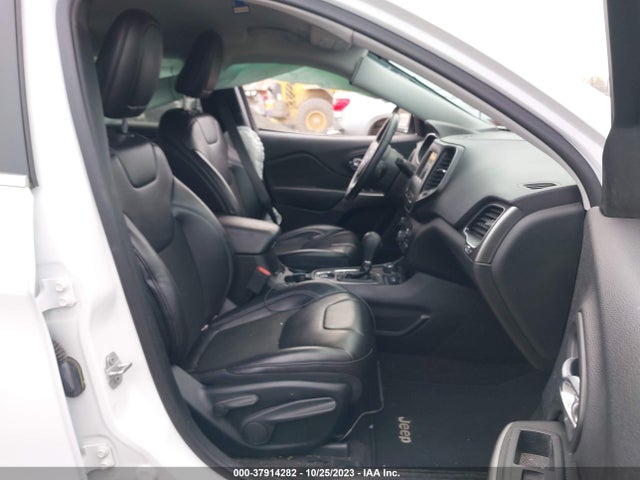 1C4PJMLB6KD198854 Jeep Cherokee Latitude Plus